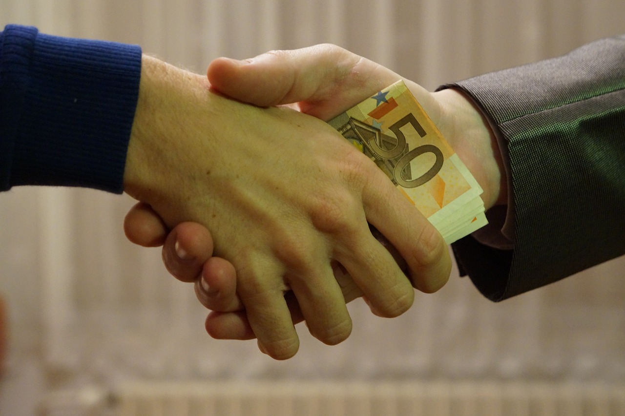 Hoe kunt u geld lenen zonder rente